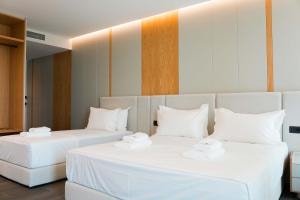 Triple Room Side Sea View