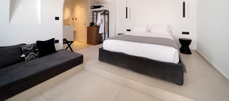 Junior Suite with Caldera View