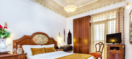 Standard (King Bed) City View