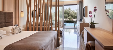 Junior Suite Swim Up Inland View