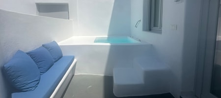 Superior Suite with Outdoor Hot Tub