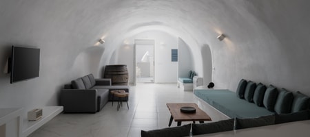 Executive Cave Suite with Outdoor Hot Tub