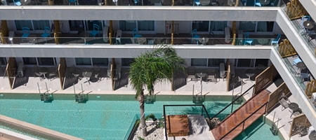 Premium Room Swim-Up
