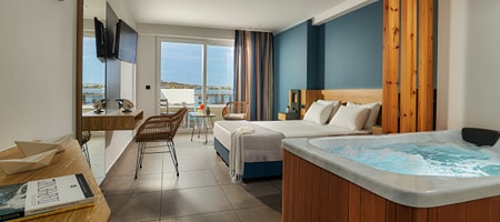 Superior Room with Indoor Jacuzzi