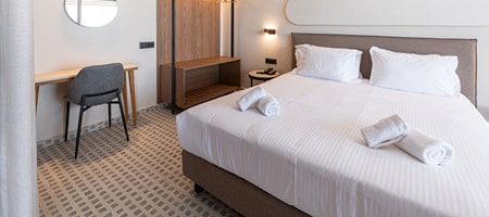 Suite with Jacuzzi and Panoramic Sea View