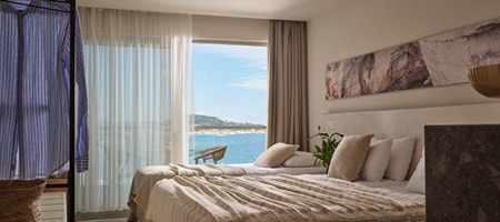 Deluxe Double / Twin Room | Panoramic Sea & Pool View [22 m²]