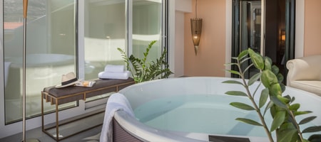 Penthouse Suite/h.t