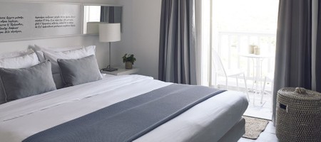 Cozy Room Side Sea View