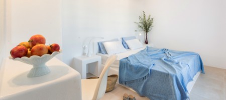 Family Quadruple ( Two Bedrooms )