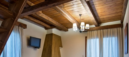 Family Maisonette with Attic & Fireplace