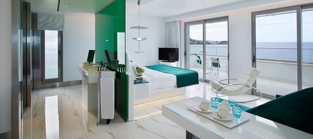 Gold Sky Suite with Panoramic Sea View