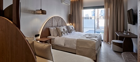 Luxury Triple Room With Shared Heated Pool