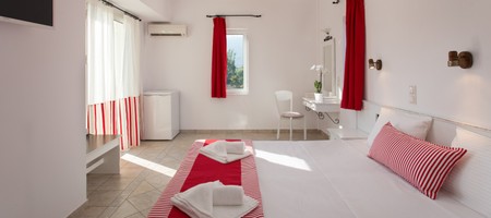 Double or Twin Room Partial Sea View