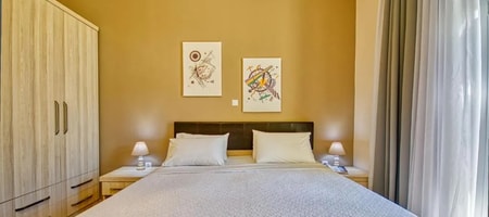 Connected Family Room (2 bedrooms)