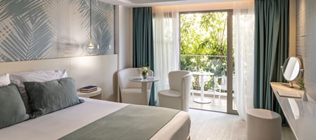 Superior Room with Private Outdoor Hot Tub