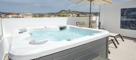 JnS Premium Stay Rooftop Jacuzzi