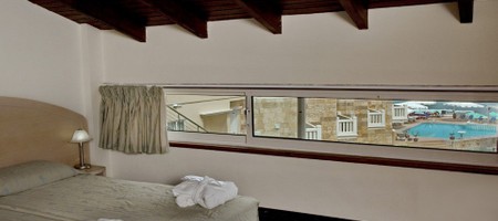 Maisonette [ 1 bedroom + 1 living room]