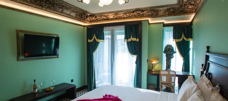 Suite 01