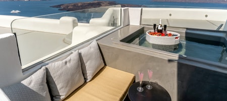Superior Suite with private outdoor jetted tub & Sea View