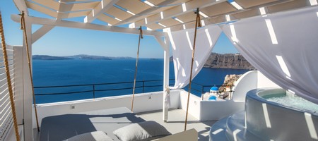 Blue Dome Suite with Private Rooftop and Jacuzzi