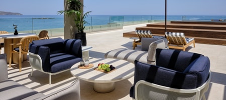 Signature Frontal Sea View Suite Hydro Plunge Pool