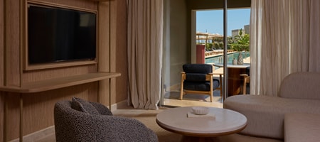 Signature Suite Swim Out