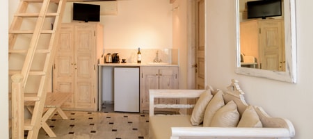 Executive Maisonette Cave Suite – Caldera Sea view & Pool view
