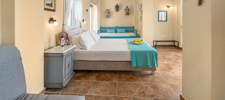 Classic Triple Room with Sea View