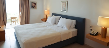 DELUXE DOUBLE/TWIN SEA VIEW
