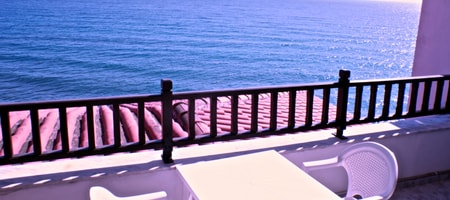 APARTMENT WITH PARTIAL SEA VIEW