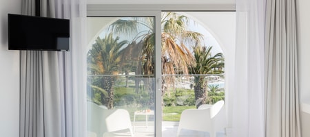 NEW! One Bedroom Suite Sea view