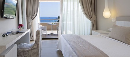 Deluxe Double with Private Pool Sea View