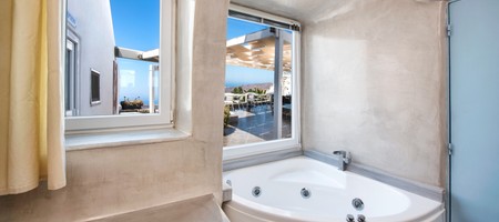 Junior Suite with Hot Tub & Caldera View
