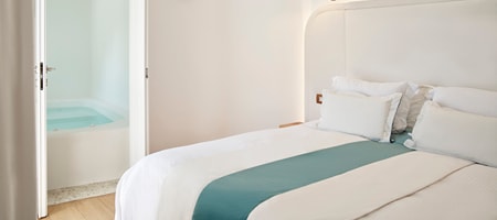 Superior Suite with Jetted Tub - Gea House