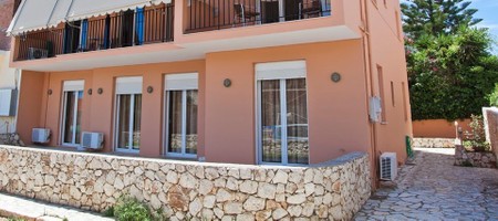Alexander Apartments | Skala