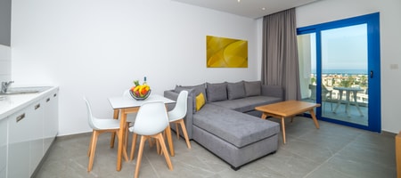 Premium One Bedroom Apartment Inland View