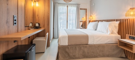 Double Room with Side Sea View – 20 sqm