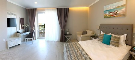 Junior Suite Side Sea View