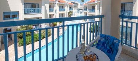 Superior Twin Pool View Room
