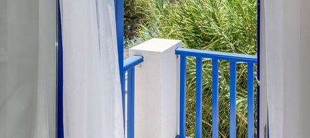 Beachfront Boutique House (BLUE)