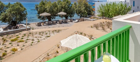 Beachfront Boutique House (GREEN)