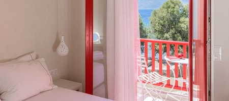 Beachfront Boutique House (RED)