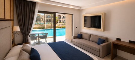 Deluxe Suite Sea View Sharing Pool