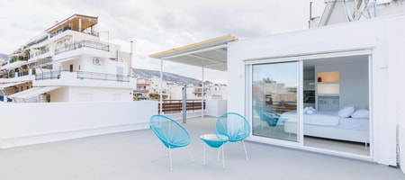 Amazing rooftop studio with large private balcony