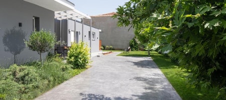 Kochyli Garden Studios