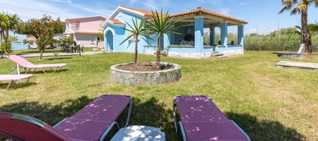 3BD Villa Amorossa with Garden View & Shared Pool