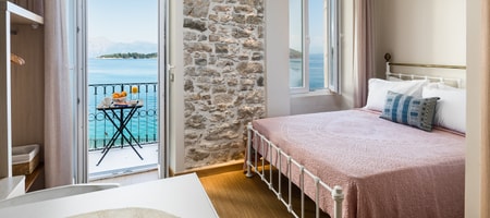 Fotiadis Family Luxury Suites - Studio Suite with Balcony