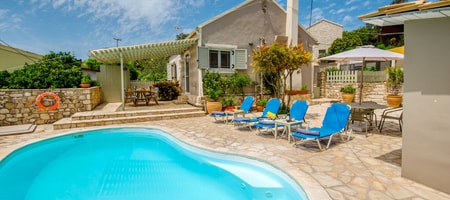 Loggos Seaview Cottage with Pool