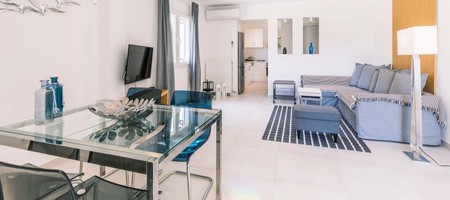 Seaview Luxurious Apartment near Corfu Town