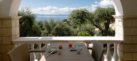 Vallia's Seaview & Stylish 2BD Apartment - Nr1
